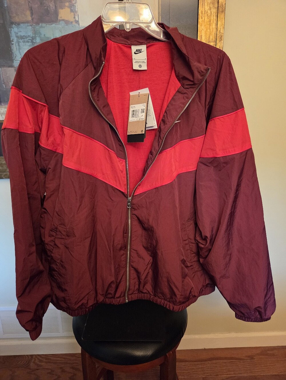 Nike Windrunner Women’s 1X Dark Team Red UV Windbreaker Jacket NWT